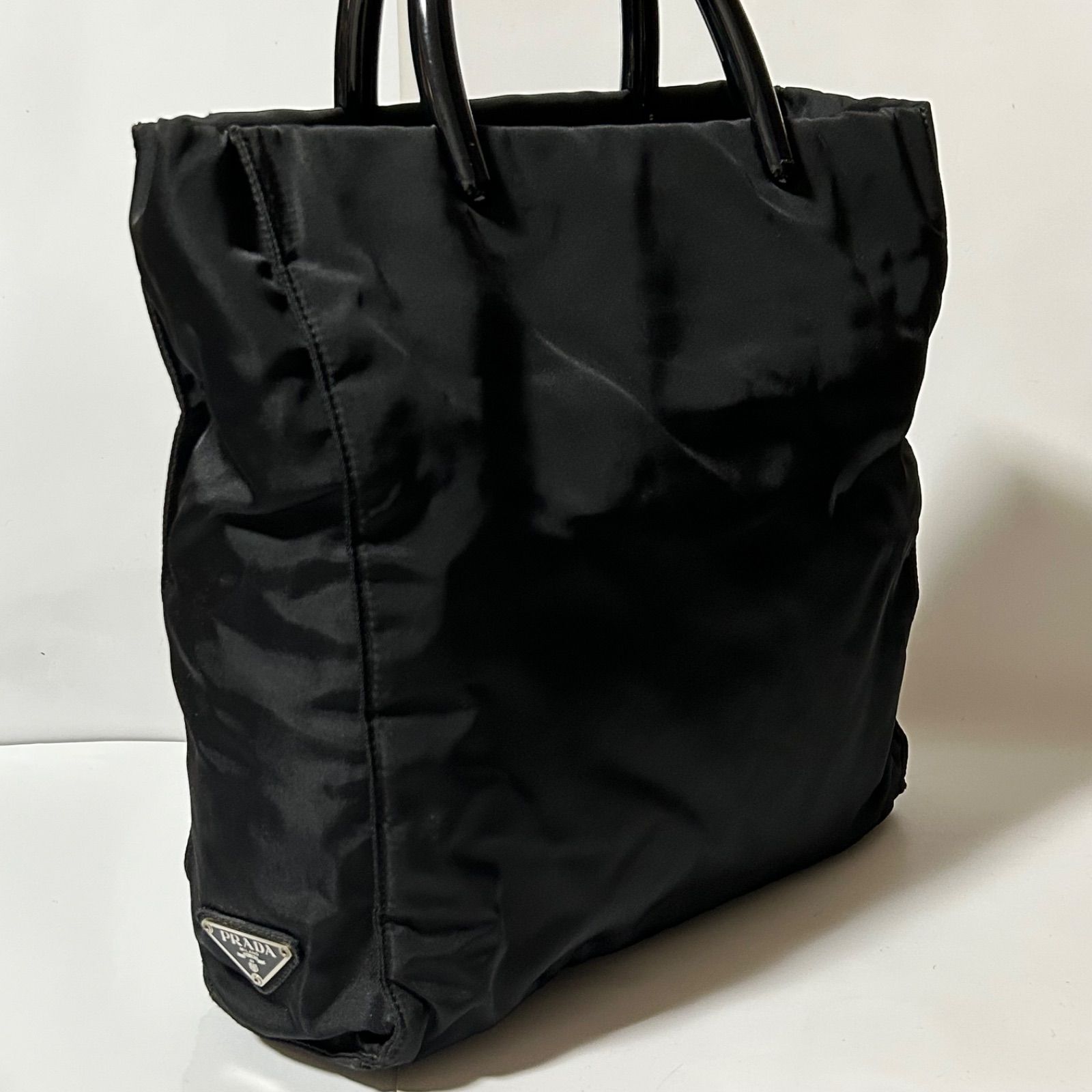 ★人気モデル PRADA ナイロン ハンドバッグ ブラック 三角ロゴプレート PRADA プラダ 三角ロゴプレート プラスチックハンドル ポコノ ナイロン