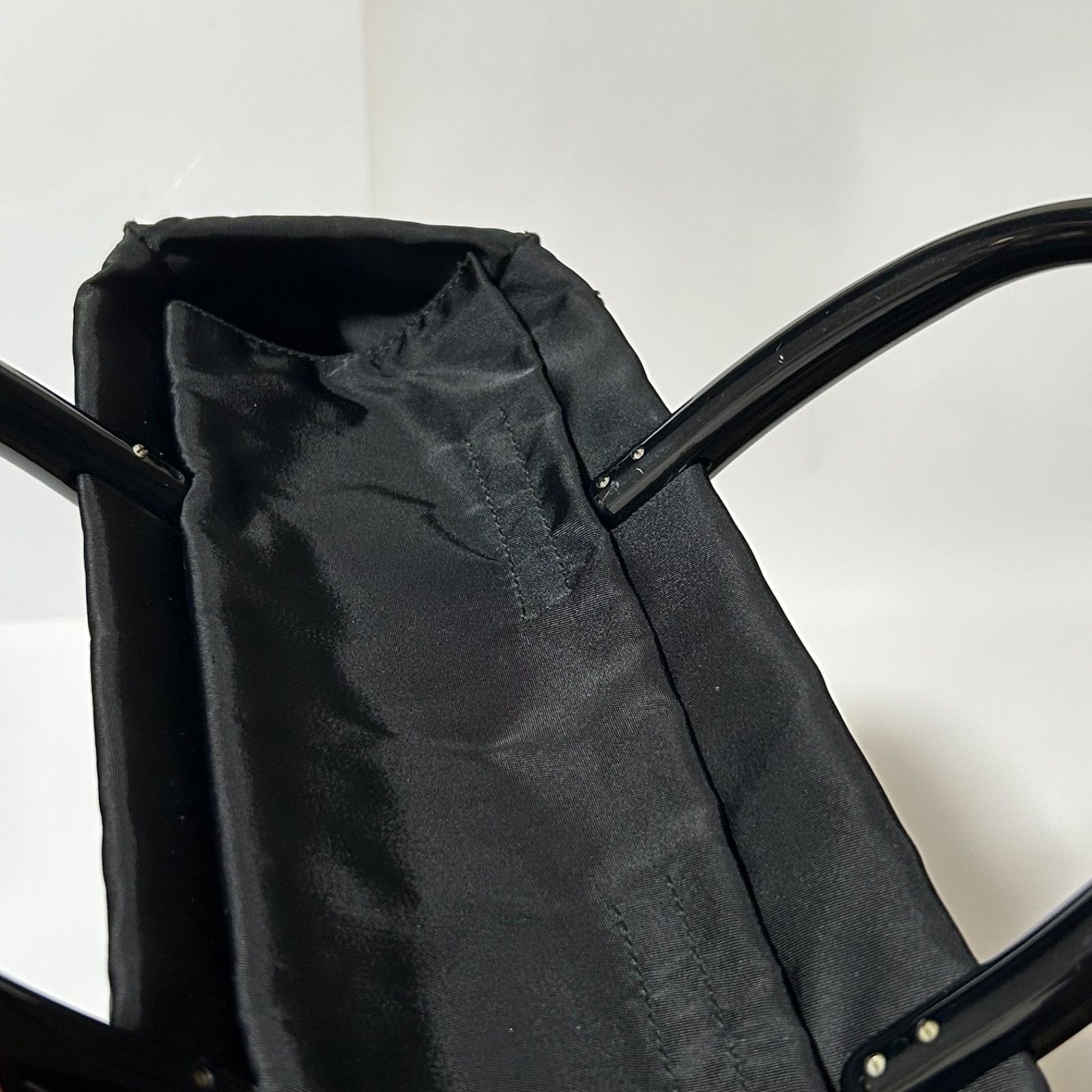 PRADA プラダ 三角ロゴプレート プラスチックハンドル ポコノ ナイロン