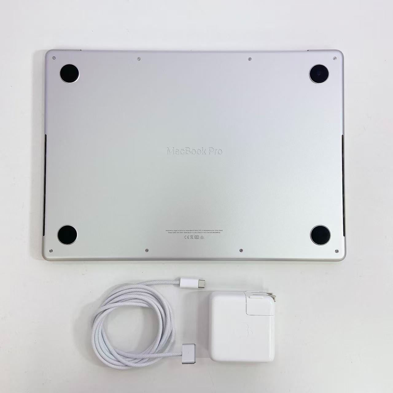 美品 MacBook Pro 14 M1 Pro 32GB 1TB SSD シルバー - メルカリ