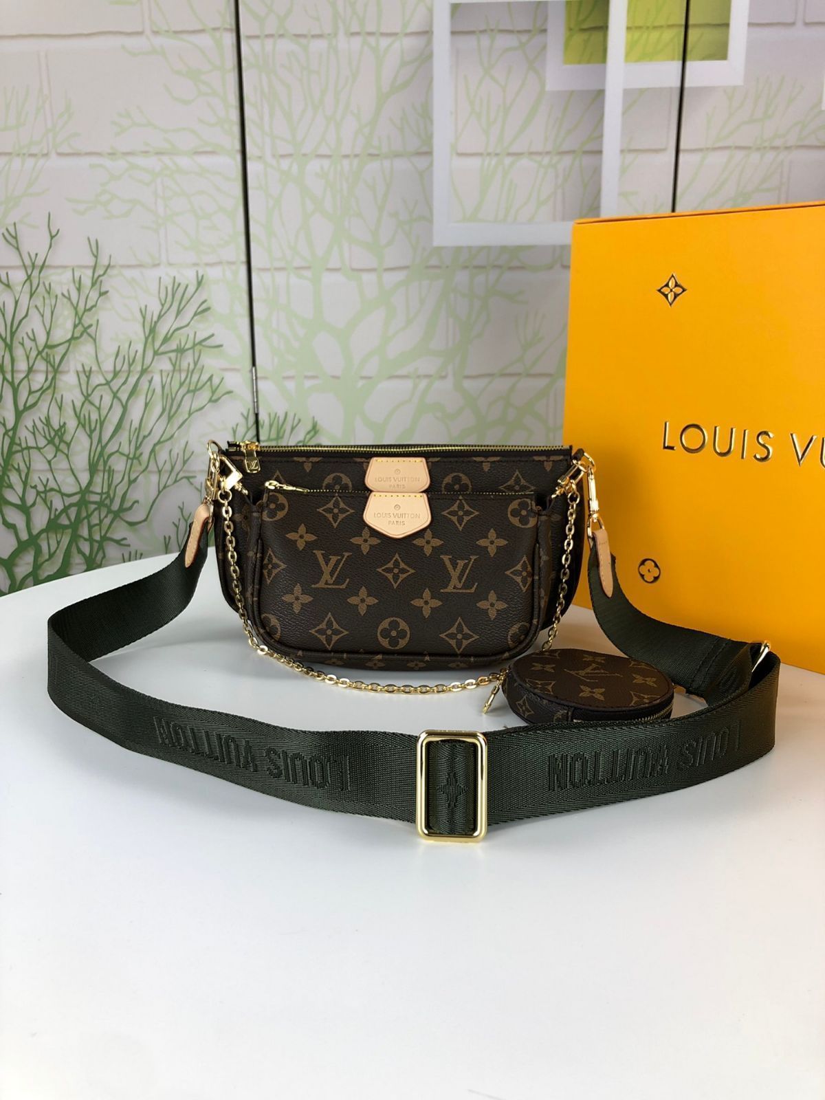 LOUIS VUITTON ルイヴィトン ショルダーバッグ ミュルティポシェットアクセソワール M44813