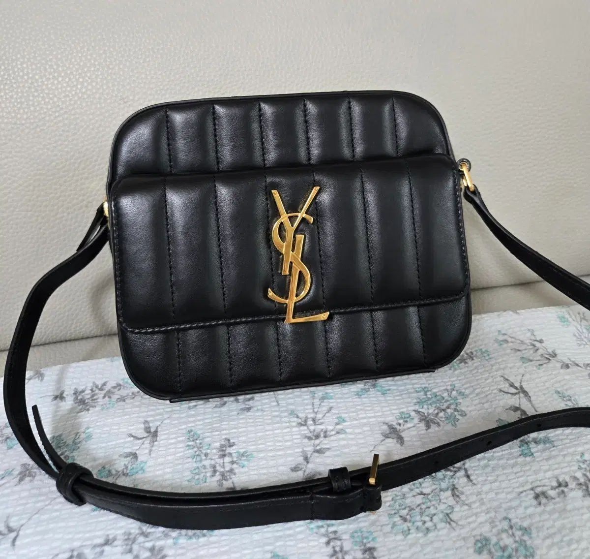 サンローラン カメラバッグ (新品)