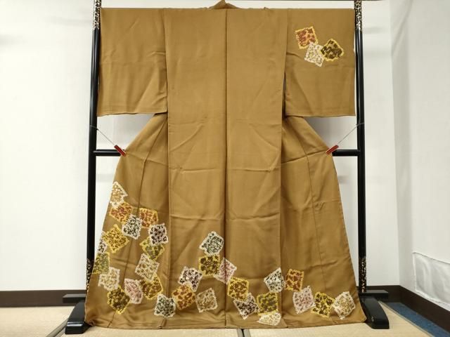 平和屋着物●訪問着　色紙重ね吉祥文　金通し地　仮絵羽　正絹　逸品　未使用　CABI2583yc