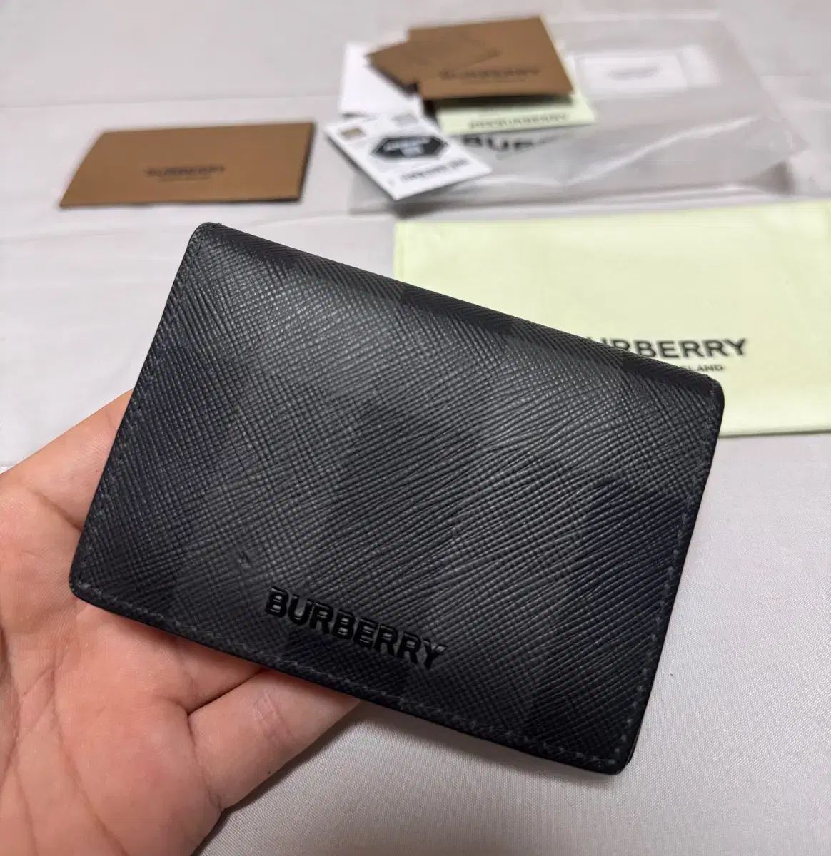 Burberry バーバリー 三つ折り財布 ファッション レディース 【公式通販】