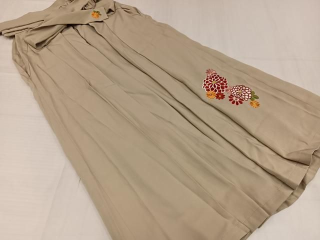 平和屋着物●女性　行灯袴　総刺繍　舞花文　洗える着物　AABJ1373ph