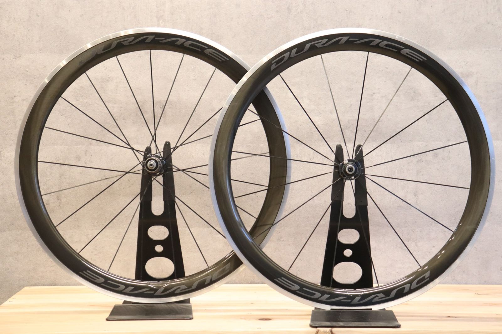 DURA-ACE C60 カーボンホイール　 クリンチャータイヤ シマノ SHIMANO デュラエース DURA-ACE WH-R9100-C60-CL アルミ