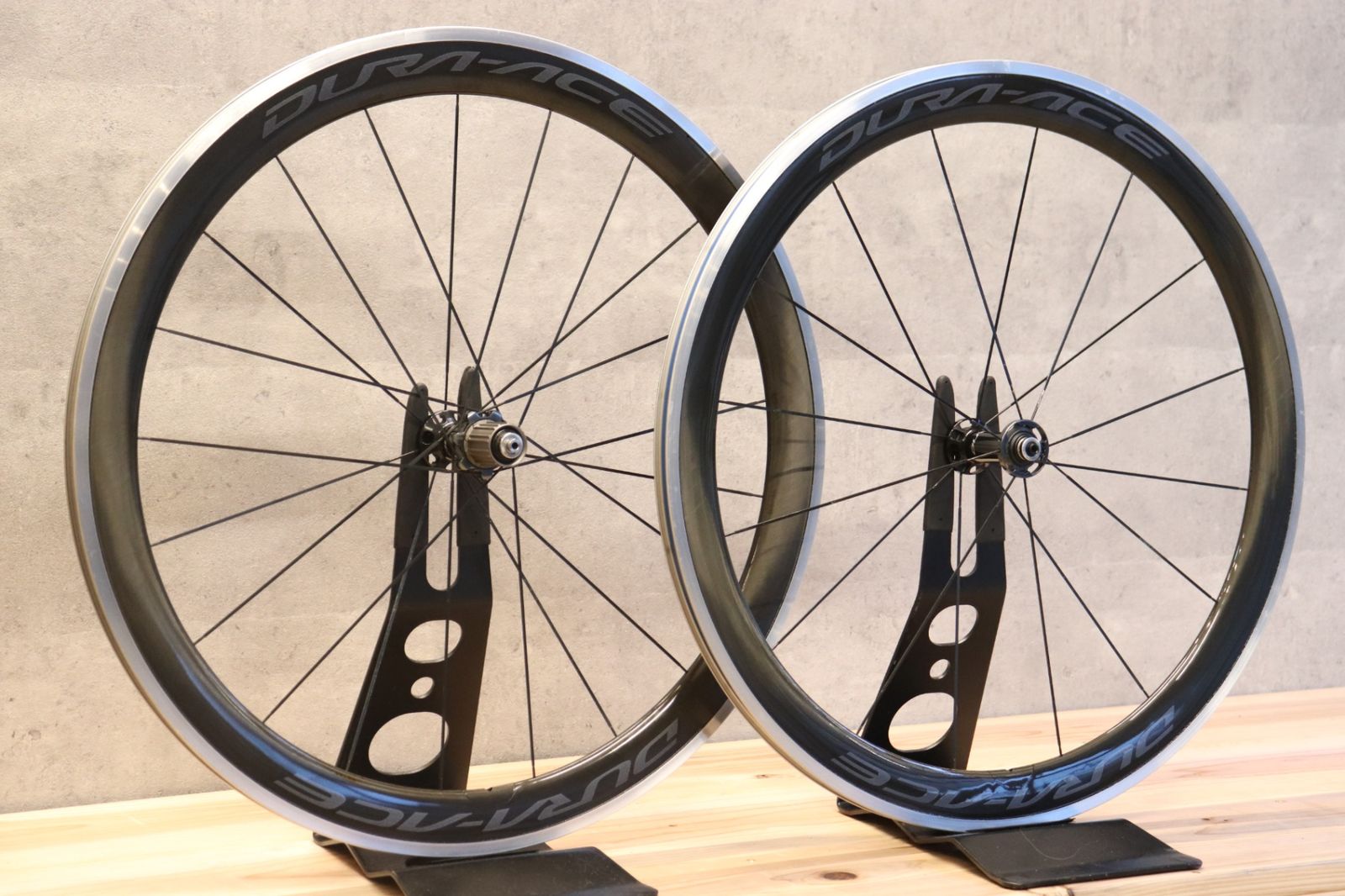 DURA-ACE C60 カーボンホイール　 クリンチャータイヤ シマノ SHIMANO デュラエース DURA-ACE WH-R9100-C60-CL アルミ