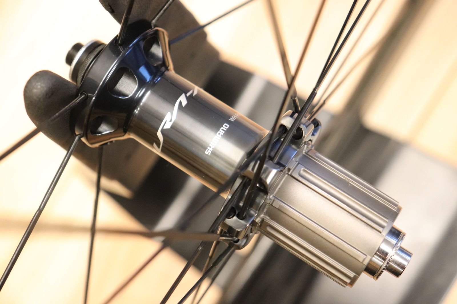 DURA-ACE C60 カーボンホイール　 クリンチャータイヤ シマノ SHIMANO デュラエース DURA-ACE WH-R9100-C60-CL アルミ