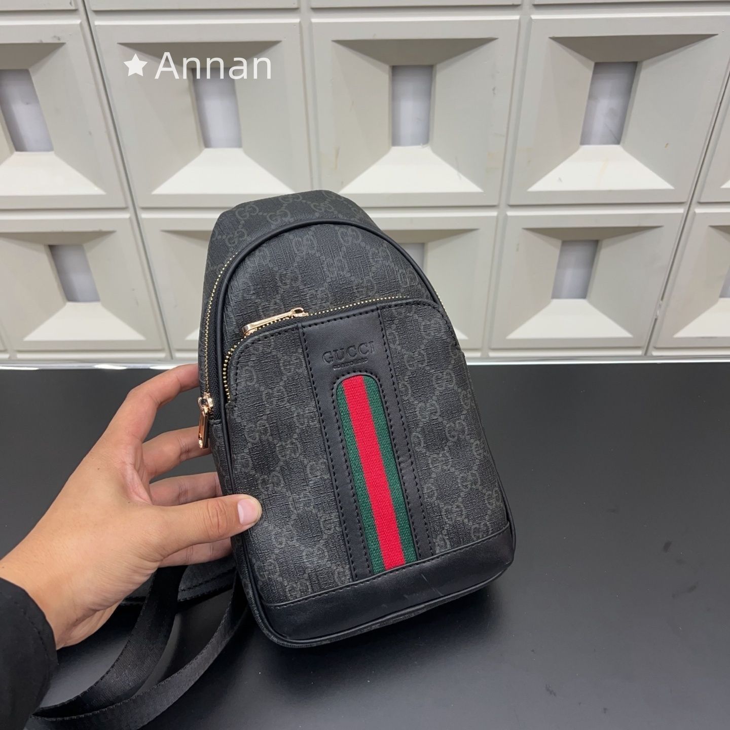 最終値下げ！ グッチ GUCCI メンズ GUCCI グッチ ボディーバッグ 