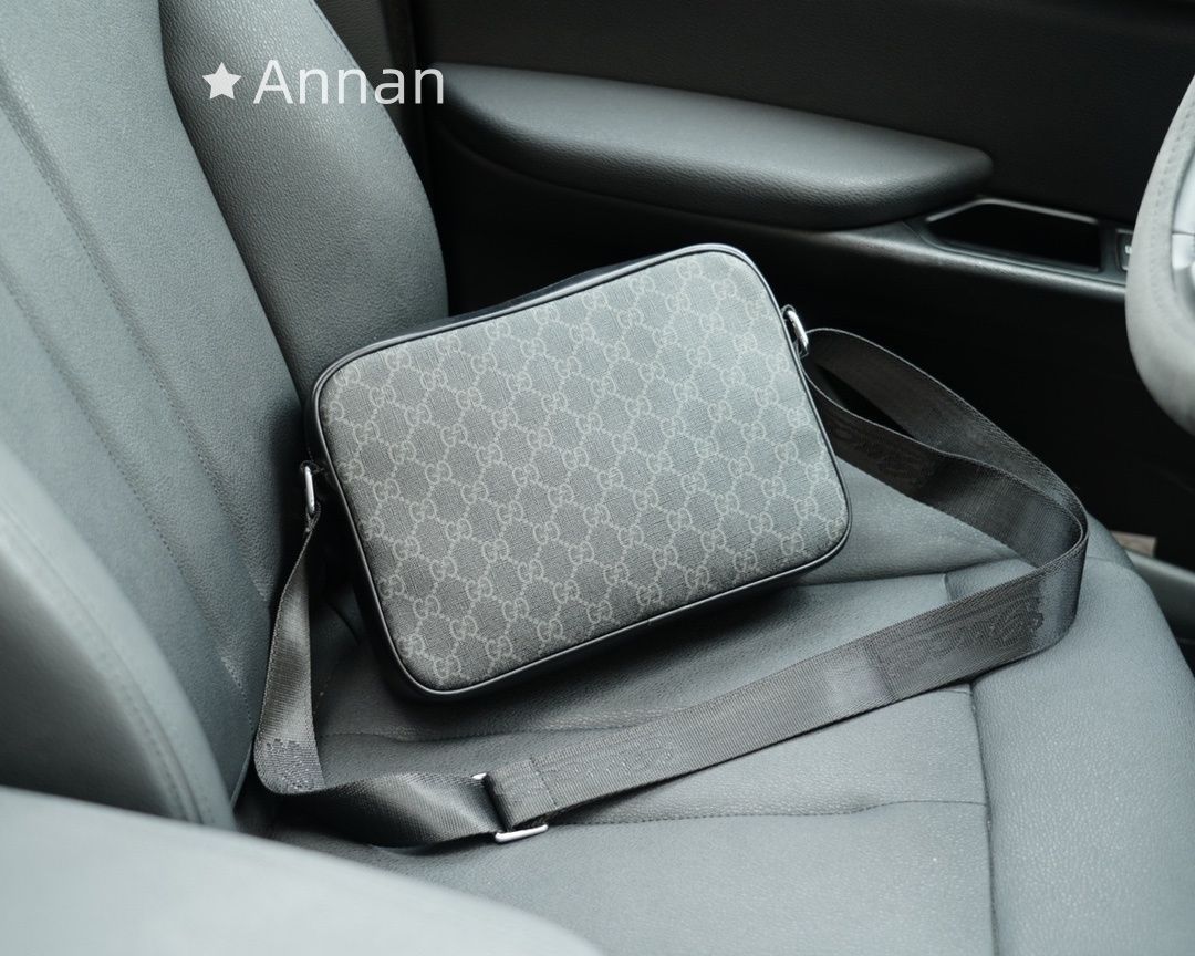可愛 本日特価 メンズ GUCCI グッチ ショルダーバッグ - メルカリ