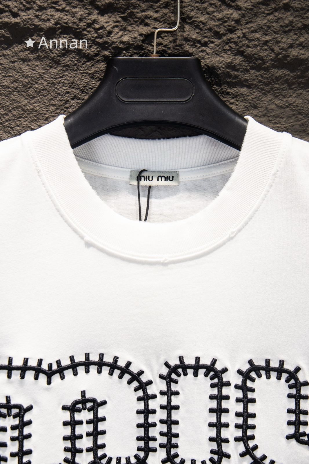 実用性 【極美品】MIUMIU ミュウミュウ Tシャツ 半袖 夏服 トップス