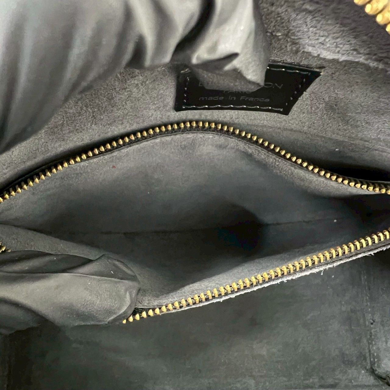 極 美品 LOUIS VUITTON ルイヴィトン ポンヌフ エピ レザー 本革