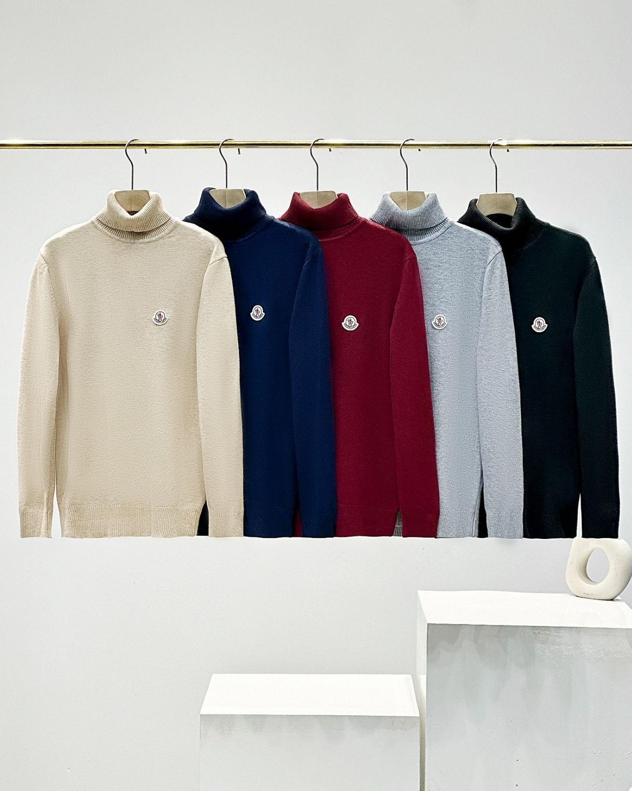 激レア 超美品 新品！新品 新品 タグ付 MONCLER モンクレール パーカー 長袖Tシャツ トップス シンプルフード付きパーカー ユニセックス
