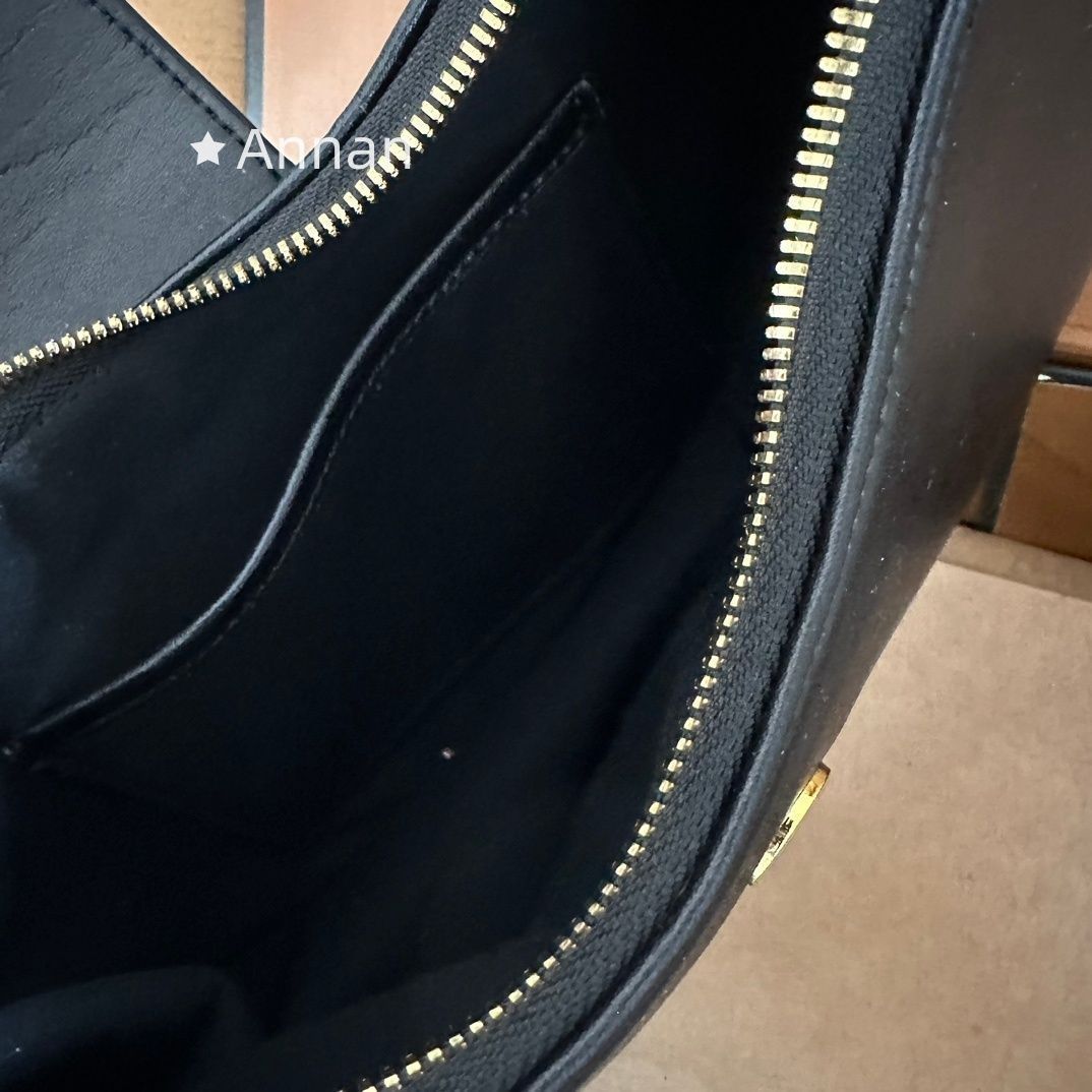 最終値下げ 新品 限定品 超美品レディース CELINE セリーヌ ショルダー