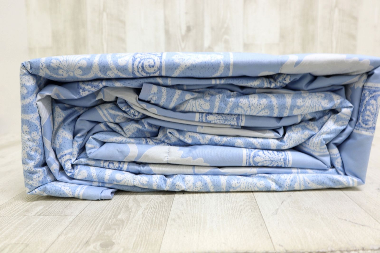 未使用品 WEDGWOOD ウェッジウッド 羽毛肌掛けふとん 150×200サイズ