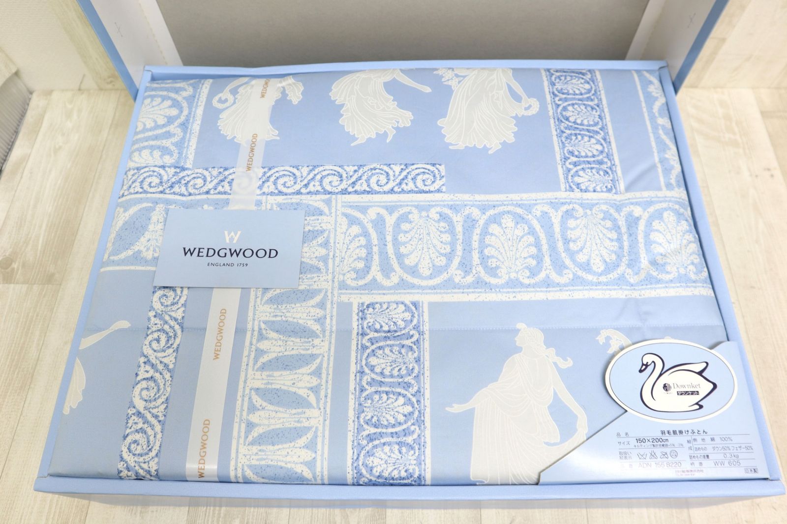 未使用品 WEDGWOOD ウェッジウッド 羽毛肌掛けふとん 150×200サイズ