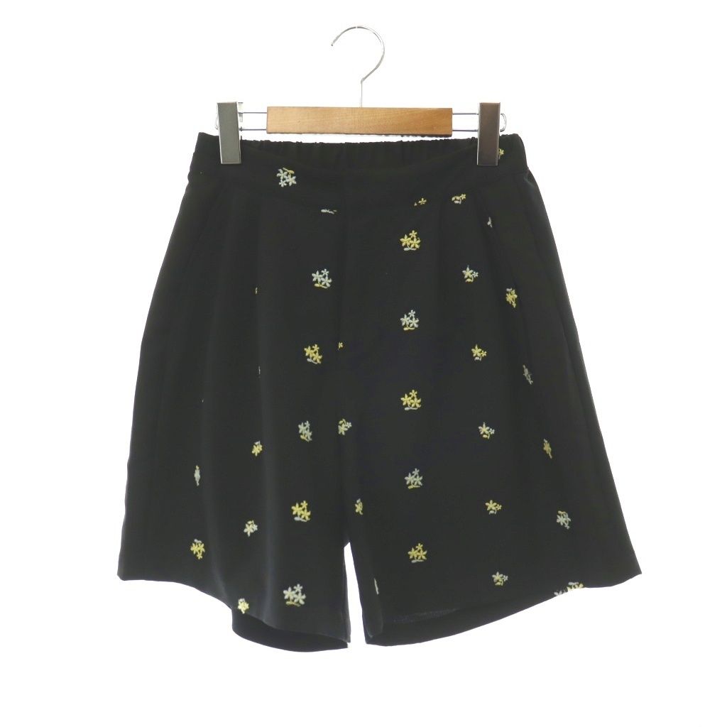 マチャット MACHATT エンブロイダリーショートパンツ キュロット 花柄