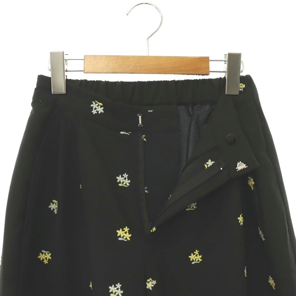 マチャット MACHATT エンブロイダリーショートパンツ キュロット 花柄