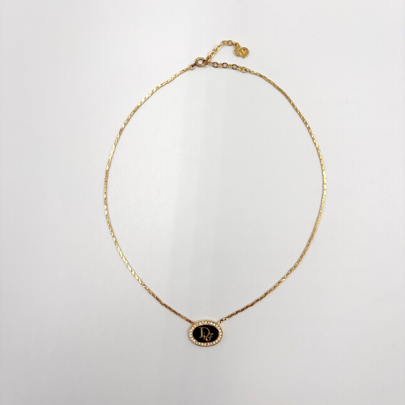 新着】Christian Dior オーバルロゴ GP、エナメル、カラーストーン