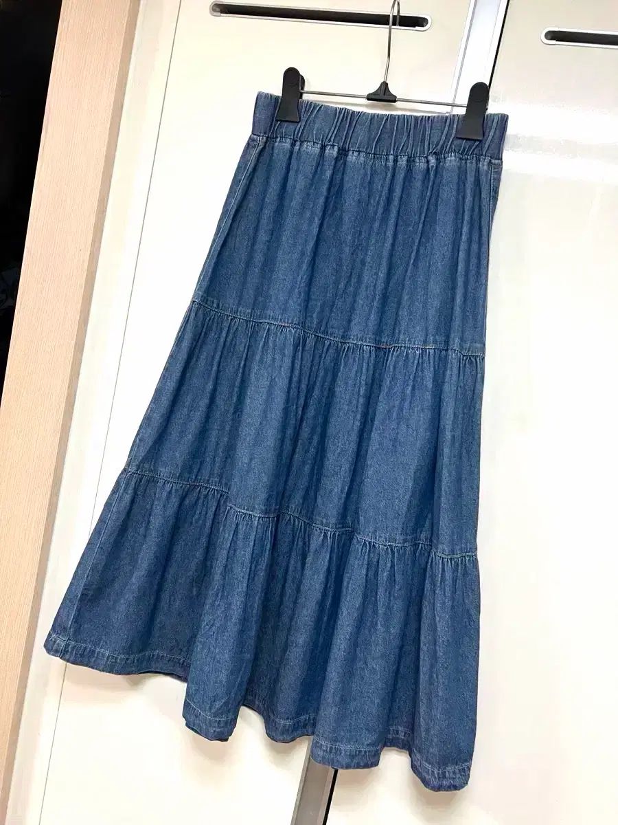 22年 BENETTON ベネトン 밴딩 ロング デニムスカート ティアード ティアード フレア ゴムシャーリング