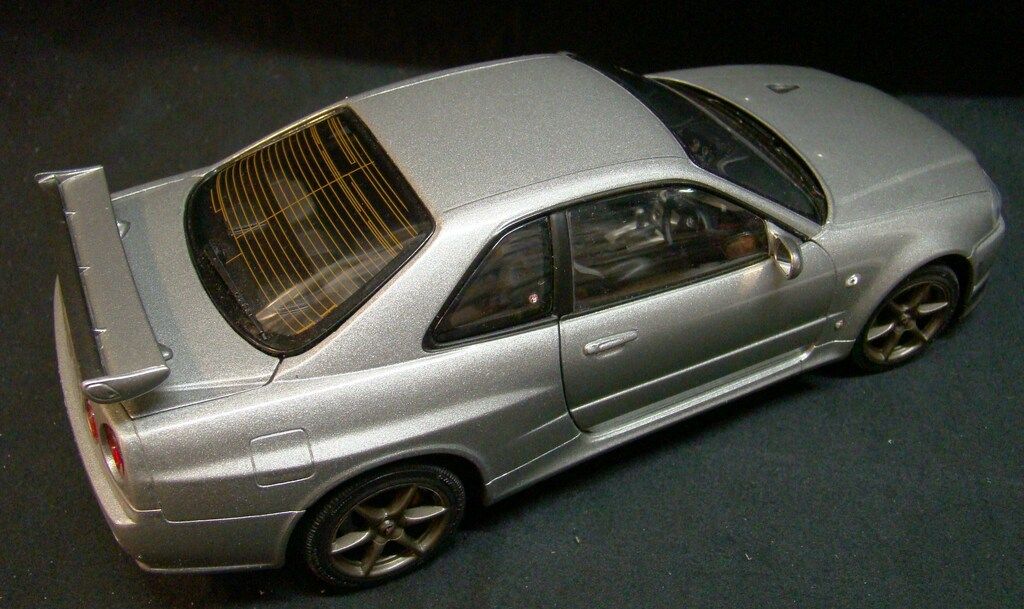 エムエムピー 1/24 EBBRO NISSAN SKYLINE GT-R(R34) V-SPECII Silver エムエムピー 1/24 EBBRO NISSAN SKYLINE GT-R(R34) V-SPECII Silver