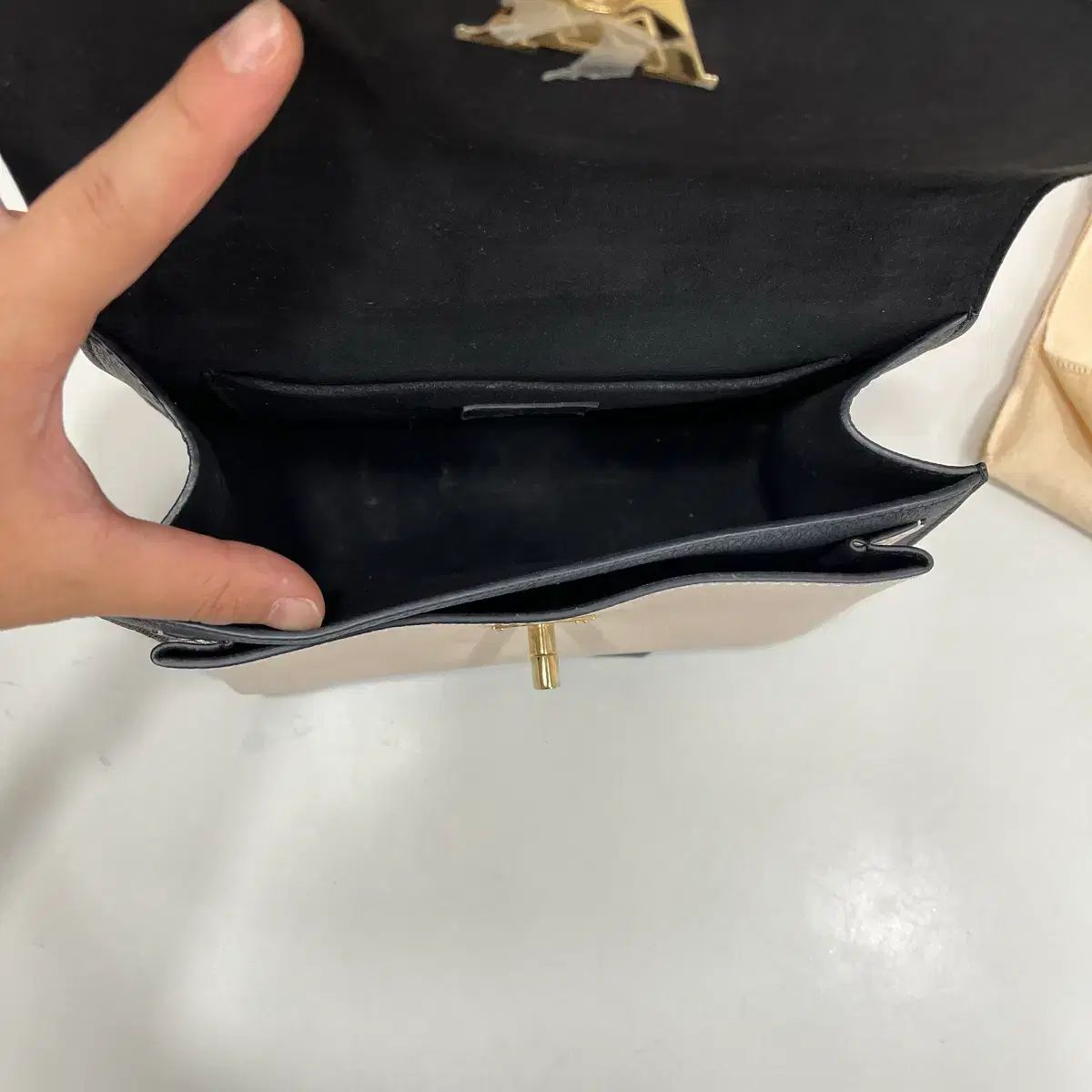 {ほぼ新品} ルイヴィトン マイロックミー チェーンバッグ