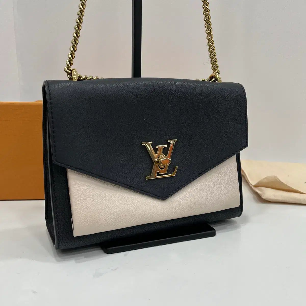 {ほぼ新品} ルイヴィトン マイロックミー チェーンバッグ