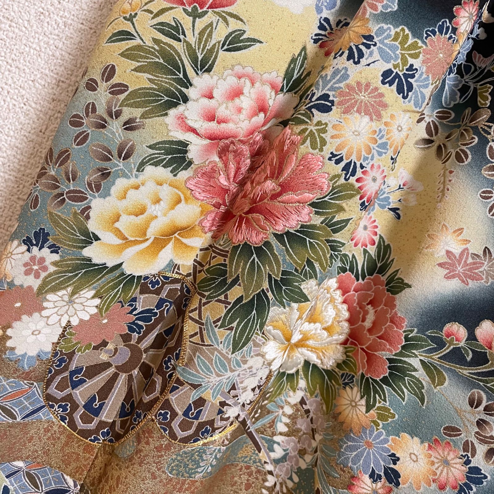 ♥セール♥着物リメイク　作家物　吉祥花文　ロングワンピース　七分袖 一点物 着物リメイク ロングワンピース ドレス 黒留袖 正絹 作家物 花