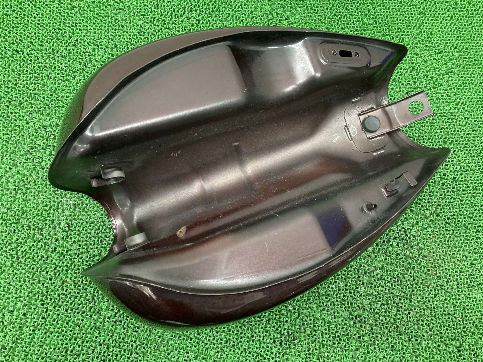 エストレヤ タンク ワインM/銀 カワサキ 純正 中古 BJ250A エストレア