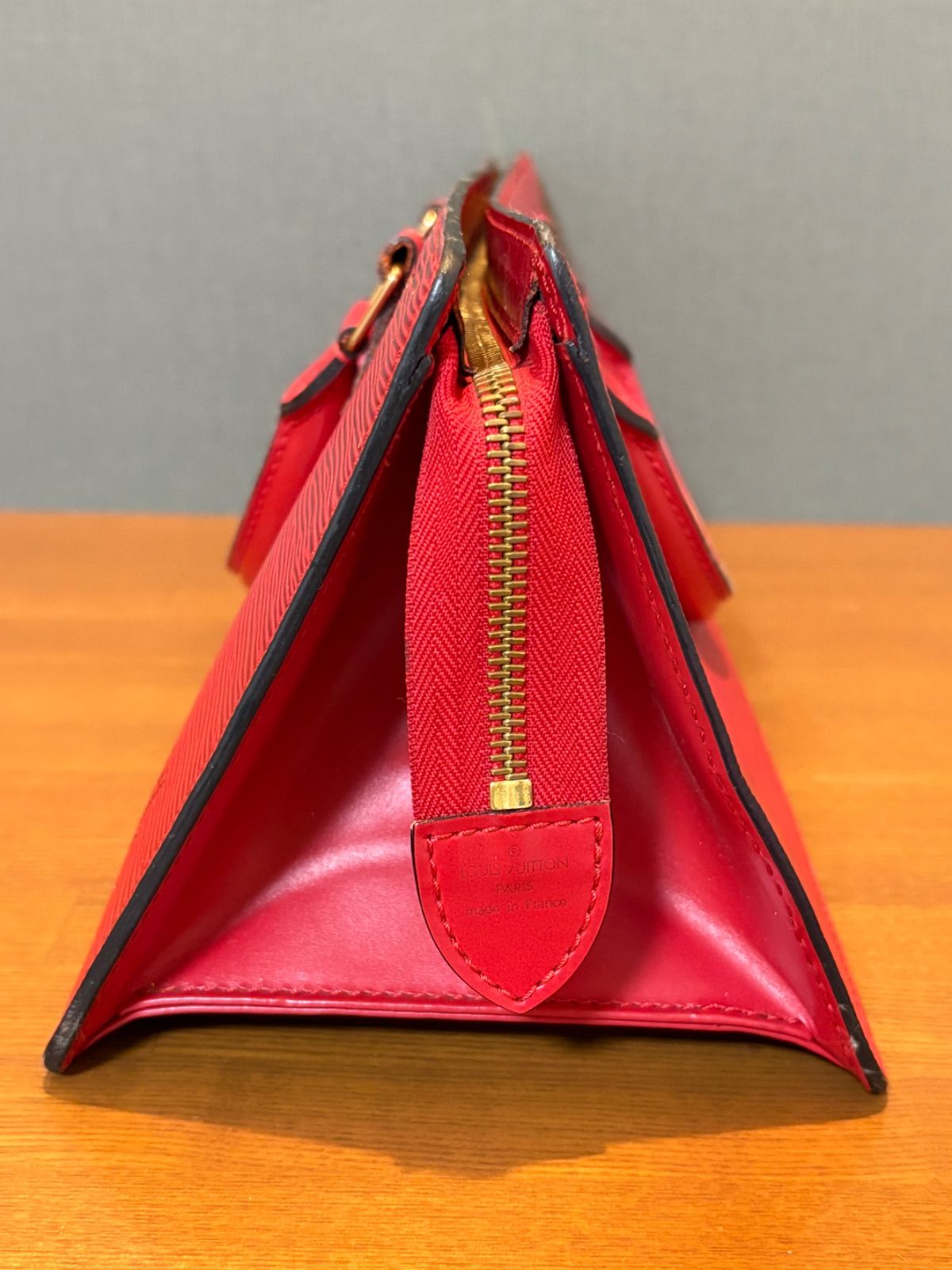 LOUIS VUITTON ルイヴィトン エピ サックトリアングル ハンドバッグ