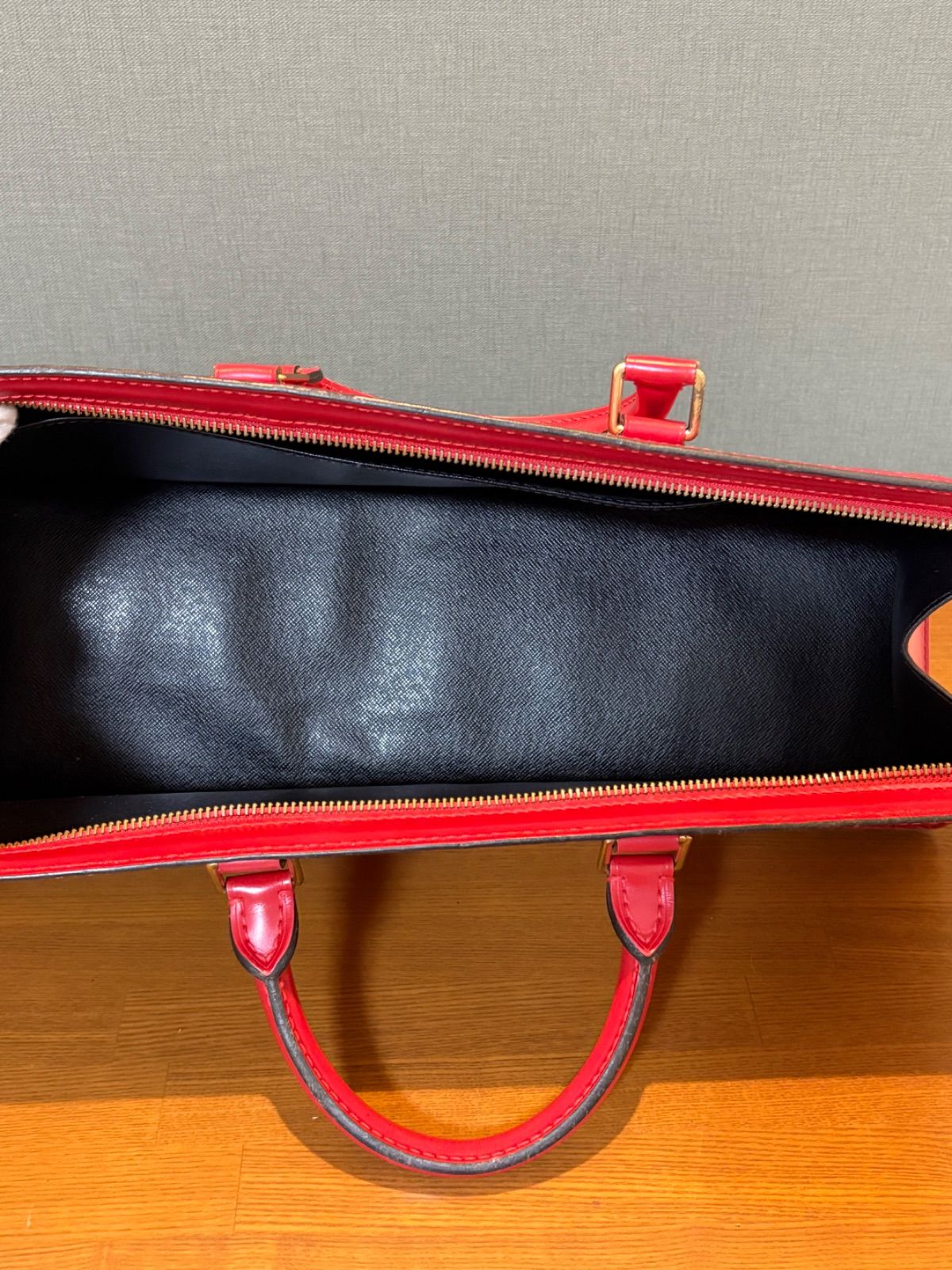 レディース LOUIS VUITTON/ルイ ヴィトン/ サックトリアングル/ エピ 