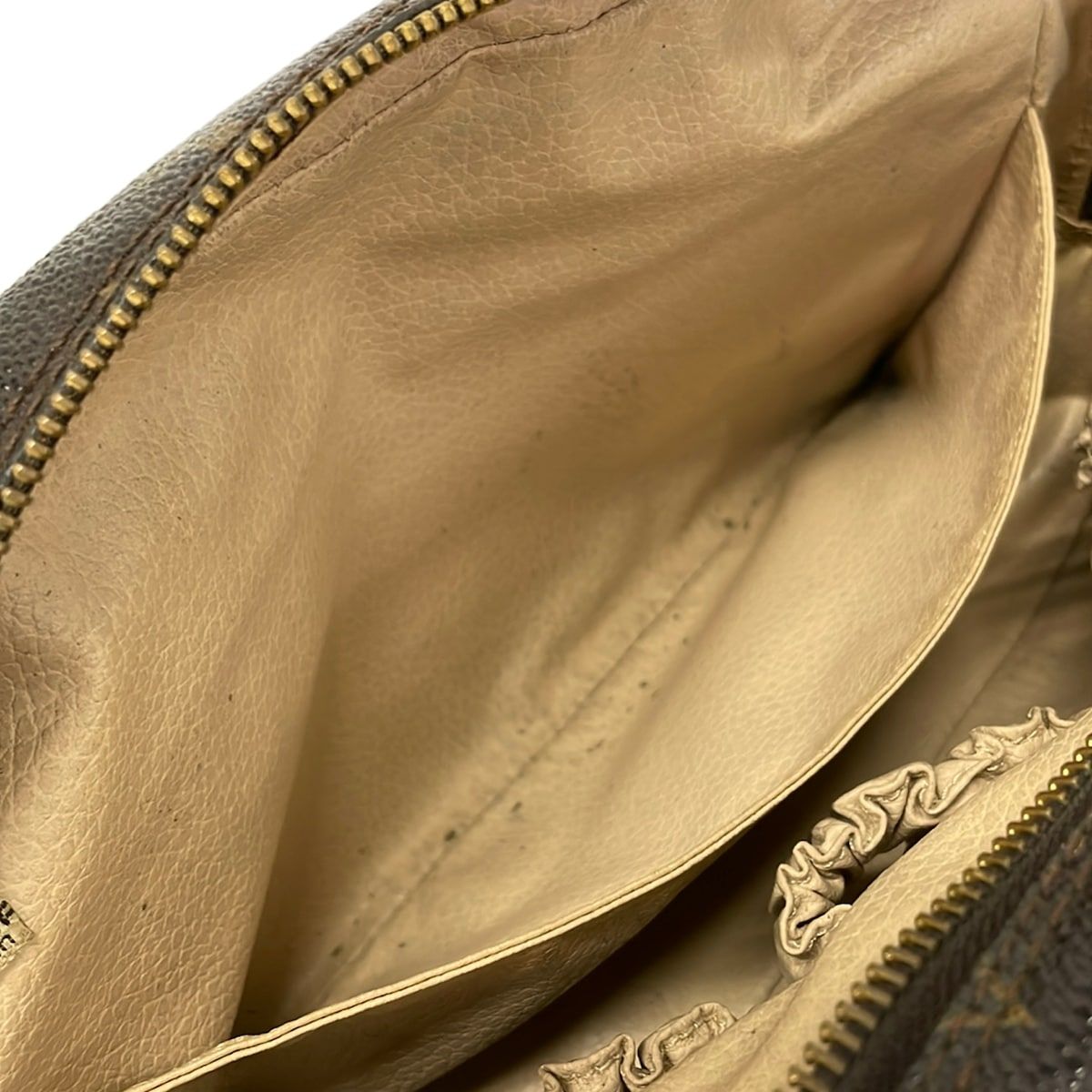 【美品】ルイヴィトンLVモノグラム コスメポーチ23 鑑定済!M47524 LOUIS VUITTON(ルイヴィトン) ポーチ モノグラム トゥルーストワレット