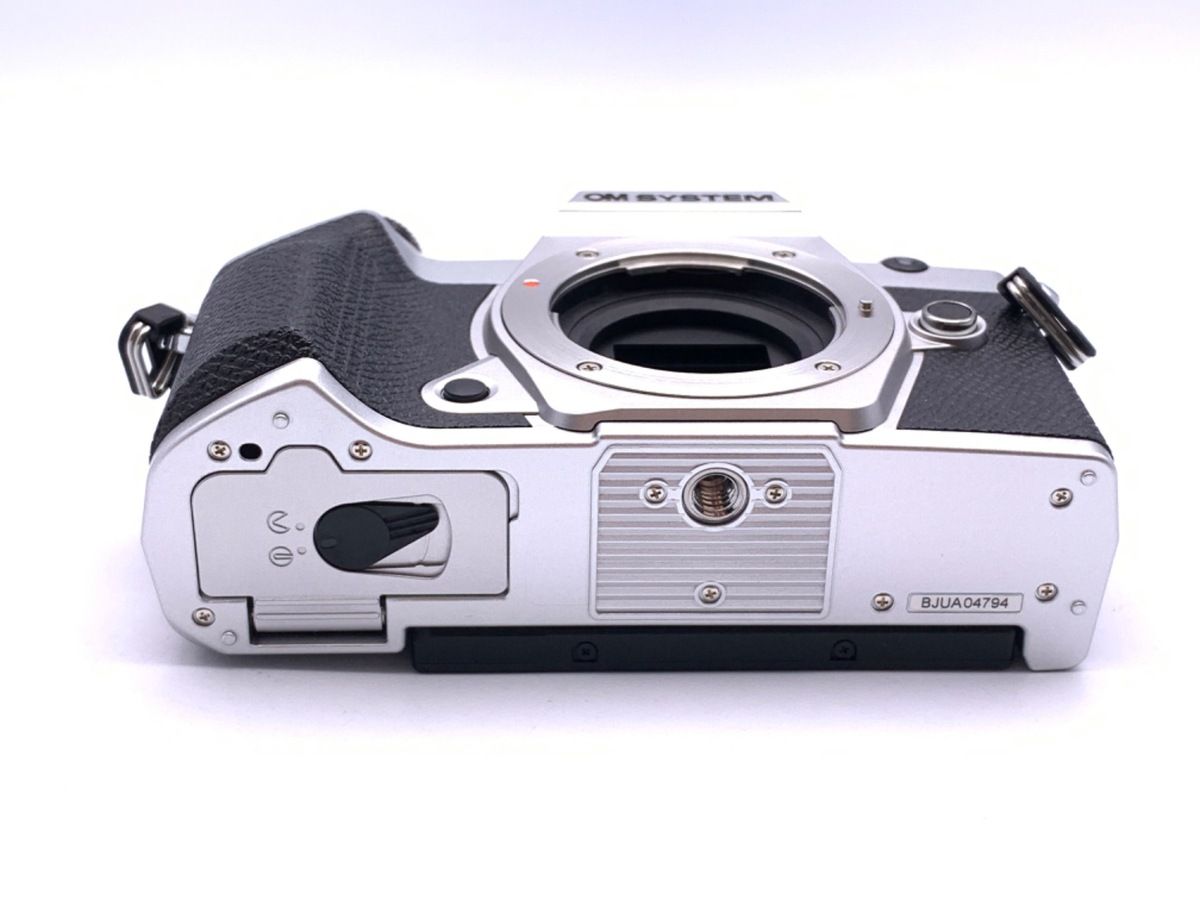 中古】 【美品】 OM SYSTEM OM-5 Mark II ボディ シルバー - メルカリ