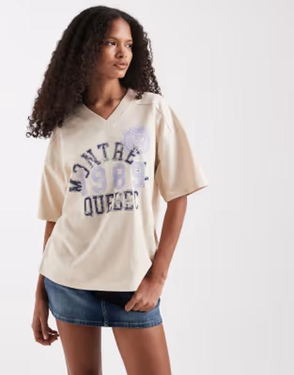 エイソス レディース トップス Tシャツ Vネック グラフィック ASOS DESIGN vneck relaxed tee with Montreal sports graphic in stone