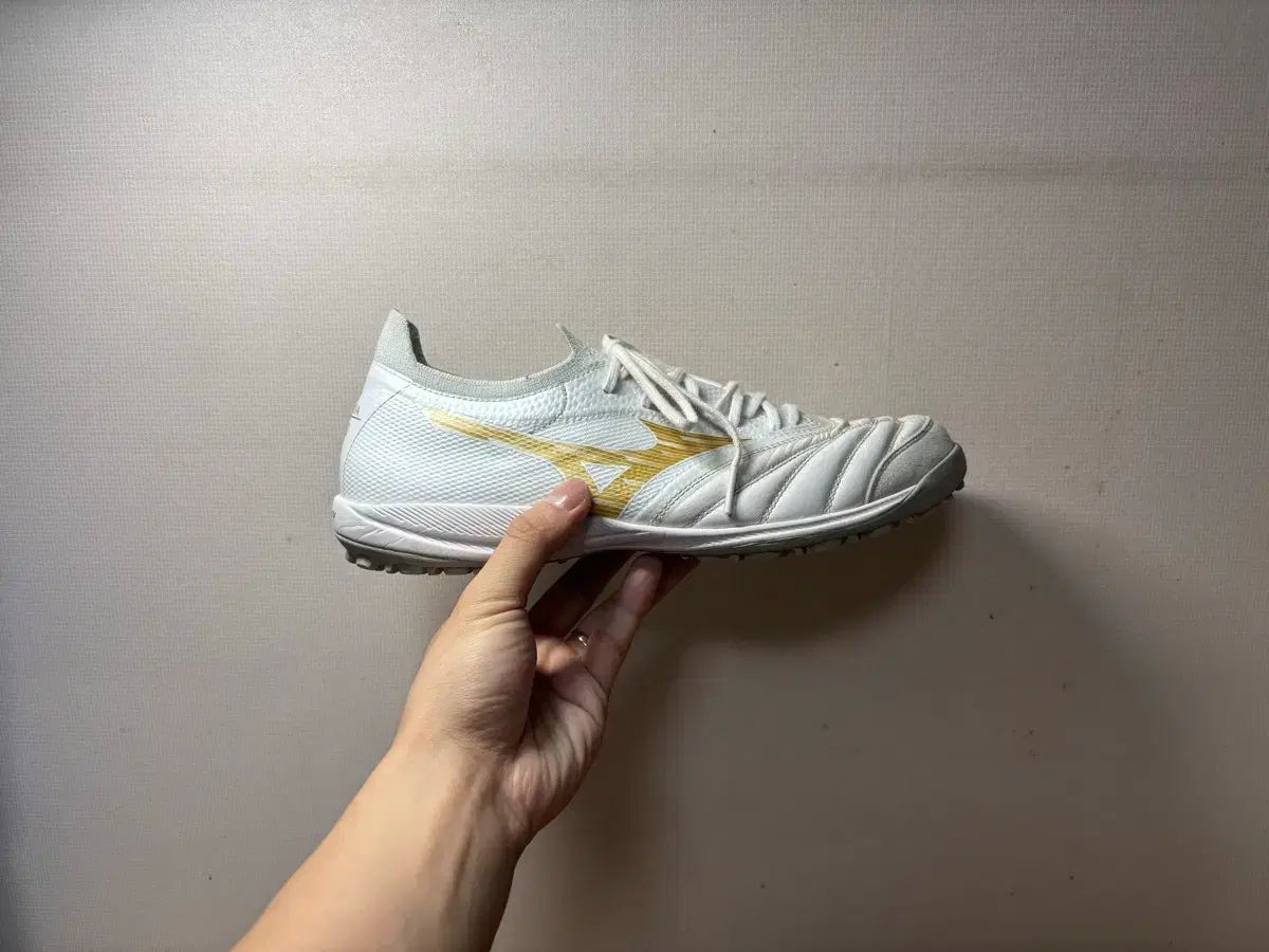 ミズノ　モレリアネオ　サラ　ベータ　TF 26.5 JAPAN サラ ミズノ MIZUNO ベータ TF β モレリアネオ モレリア SALA