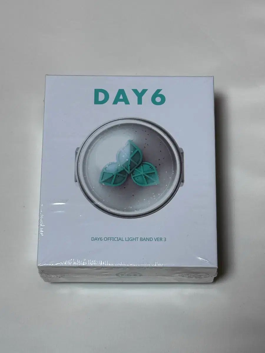 DAY6 ペンライト3 未開封 DAY6 ペンライト 未開封 1本 出品 公式DAY6