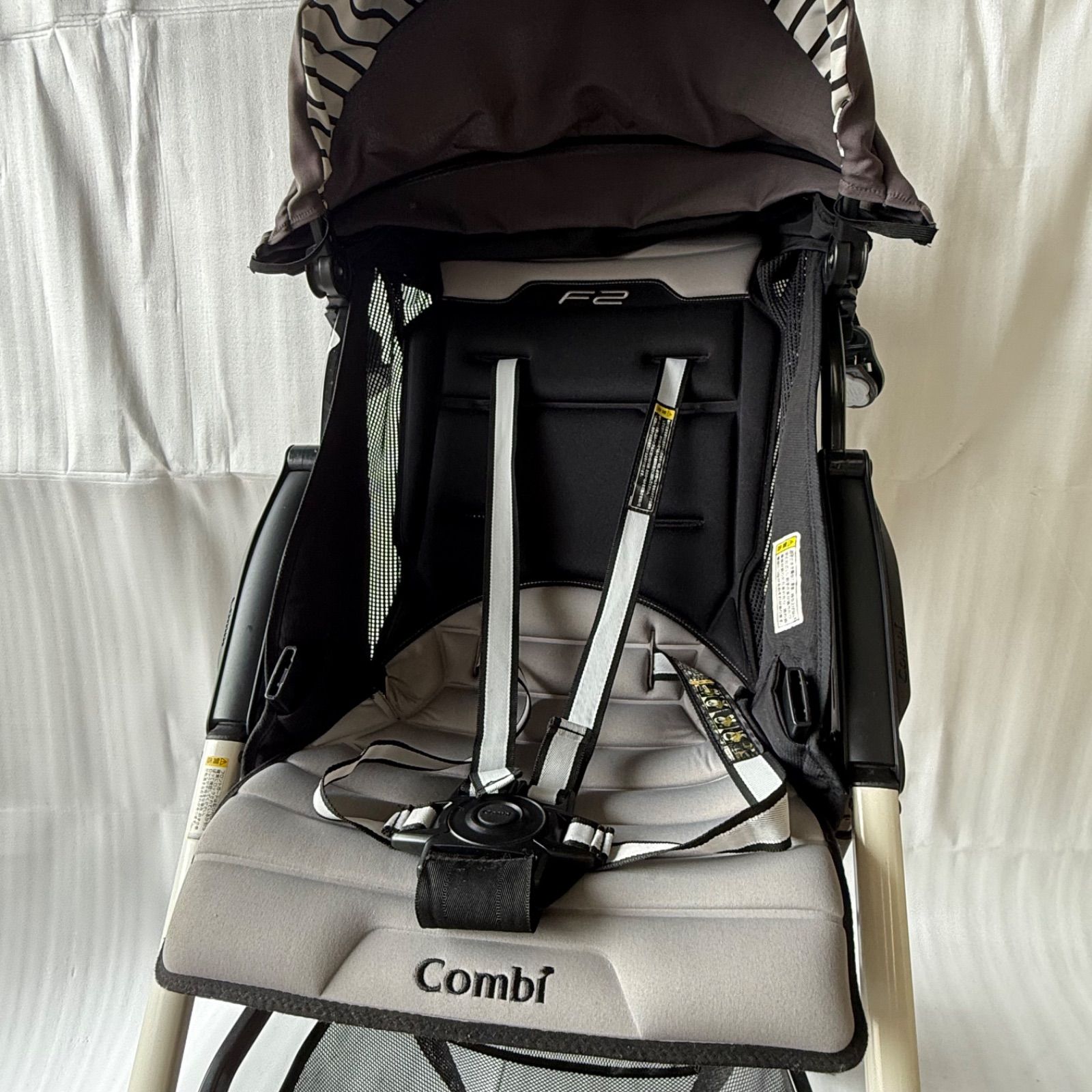 ベビーカー B型 コンビ F2 Combi 軽量 コンパクト 背面式 黒 グレー 