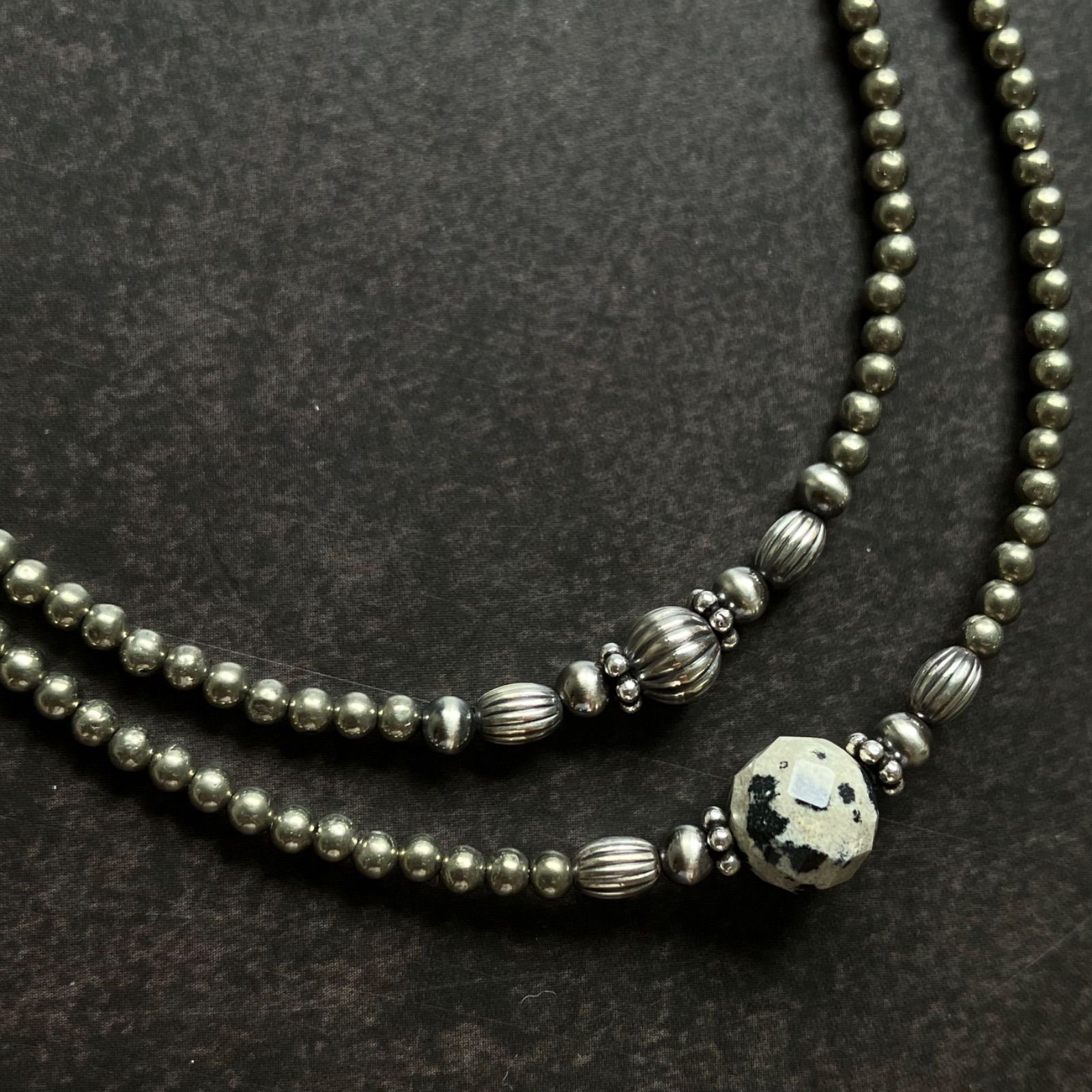 silver925 ナバホパール×2mm パイライト×ダルメシアンジャスパーの