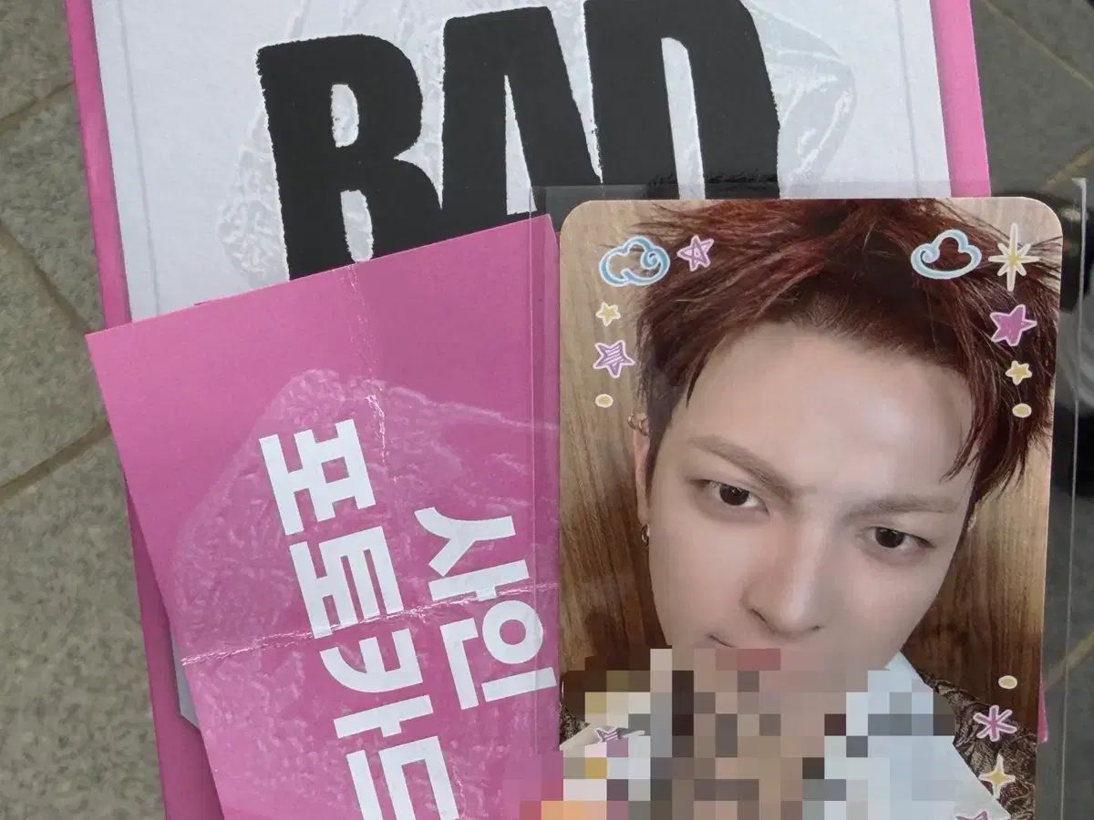 ATEEZ ホンジュン トレカ 直筆サイン入り ATEEZ（エイティーズ・アチズ）ホンジュン(HONGJOONG) サイン入り