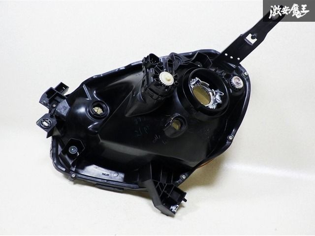 日産 純正 K13 マーチ 後期 ハロゲン ヘッドライト ヘッドランプ 右