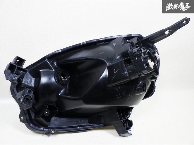 日産 純正 K13 マーチ 後期 ハロゲン ヘッドライト ヘッドランプ 右