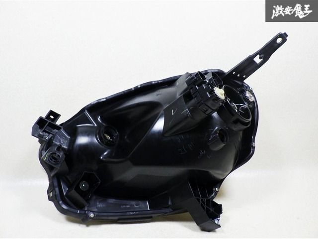 日産 純正 K13 マーチ 後期 ハロゲン ヘッドライト ヘッドランプ 右