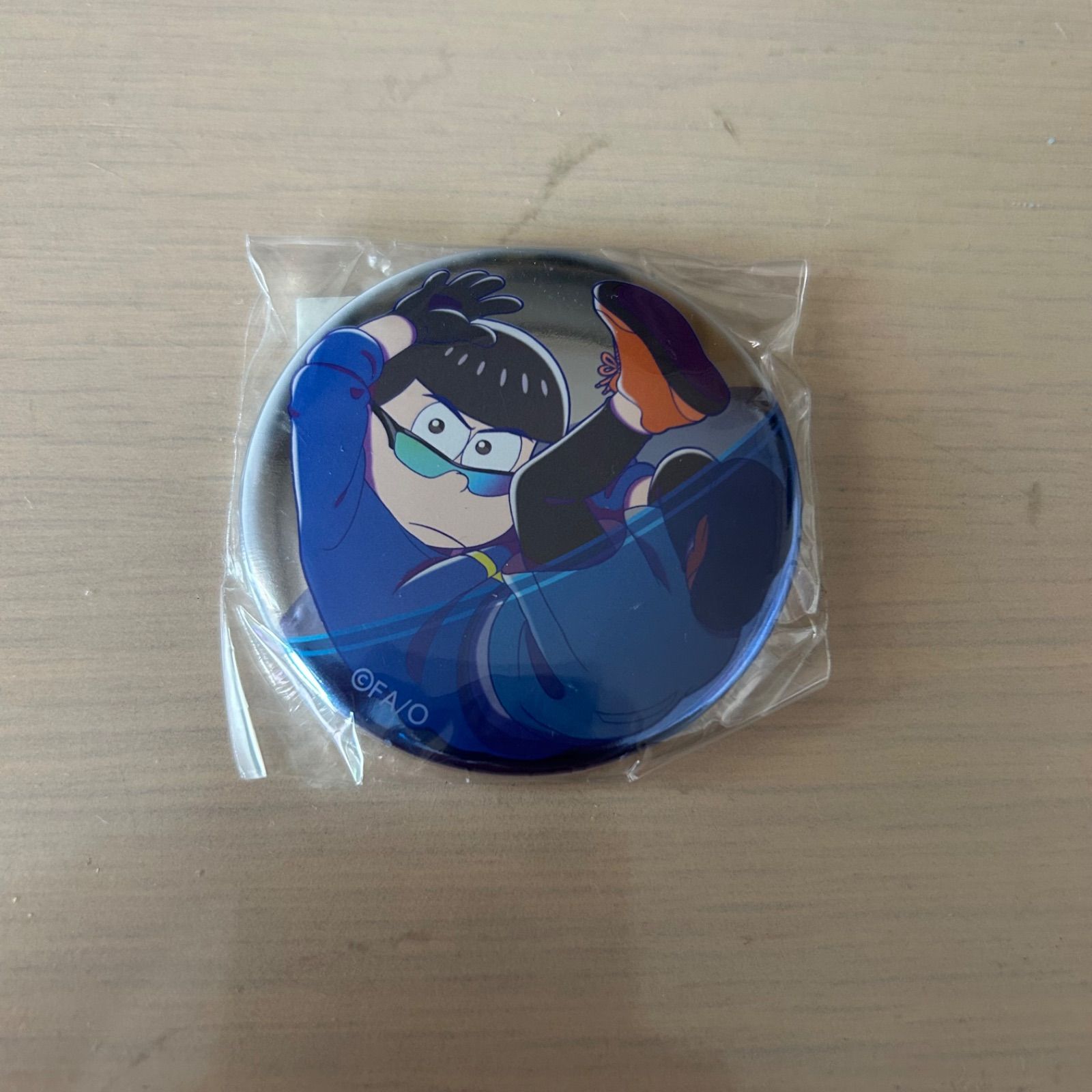 おそ松さん カラ松 チョロ松 アニカプ 缶バッジ - メルカリ