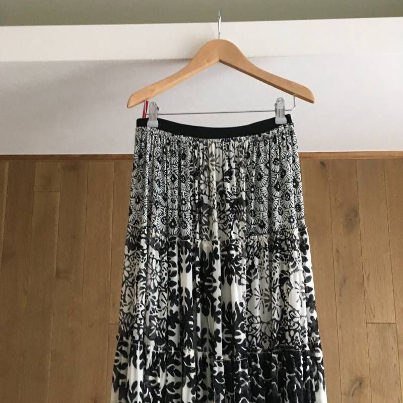 VIVIENNE TAM シャンデリア柄 パワーネットスカート 美品 VIVIENNE TAM(ヴィヴィアンタム) パワーネット スカート40