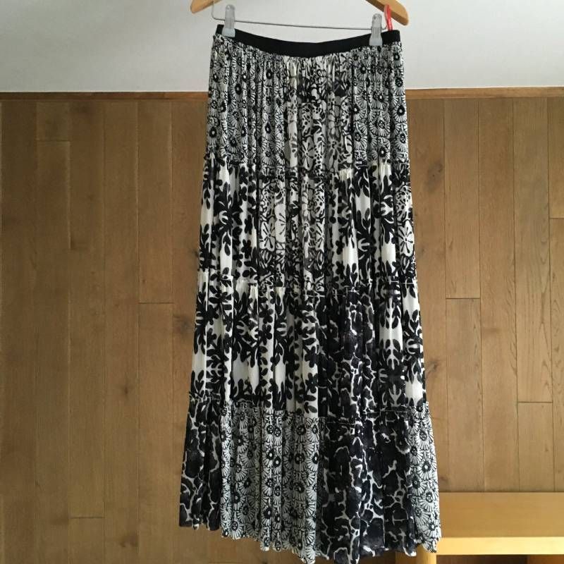 美品 VIVIENNE TAM(ヴィヴィアンタム) パワーネット スカート40