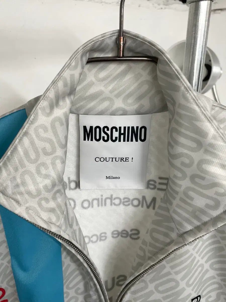 Jeremy Moschino Scott with by peaks as fashion MOSCHINO 0 Culture