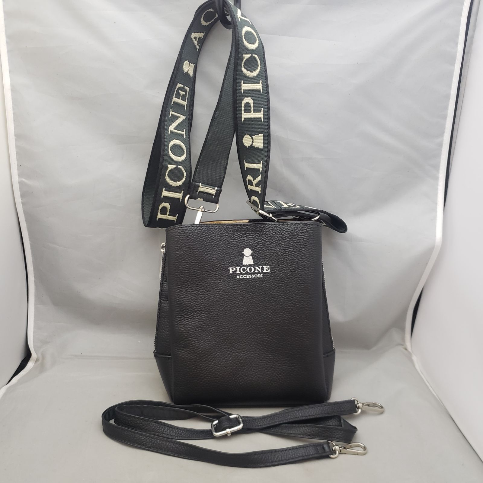 PICONE ACCESSORI ピッコーネ レザーショルダーバッグ ブラック 牛革 u7538f - メルカリ