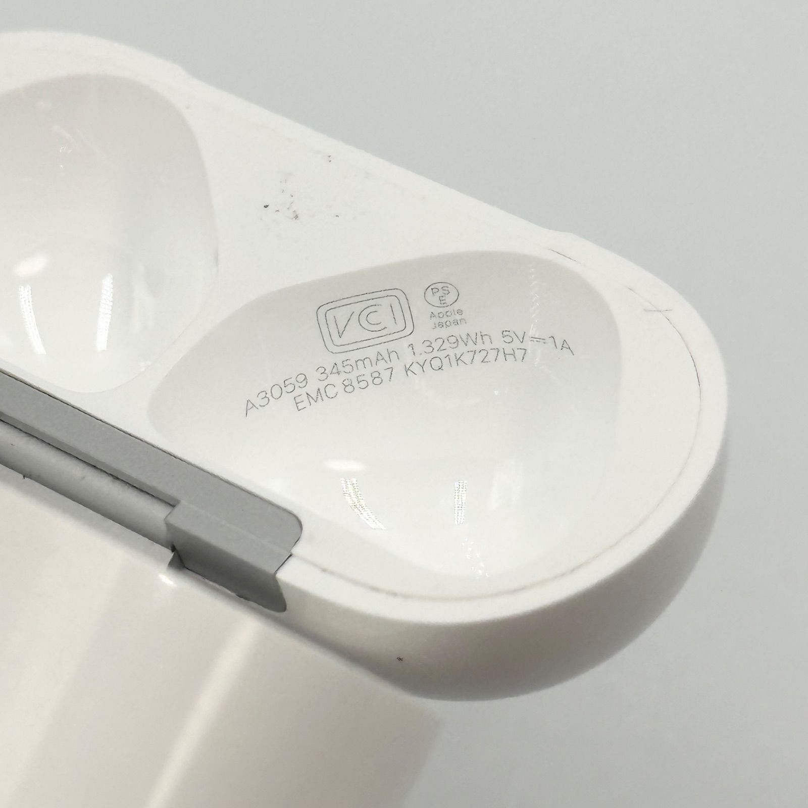 Apple AirPods 第4世代 充電ケースのみ A3059 正規品 【24時間以内発送 
