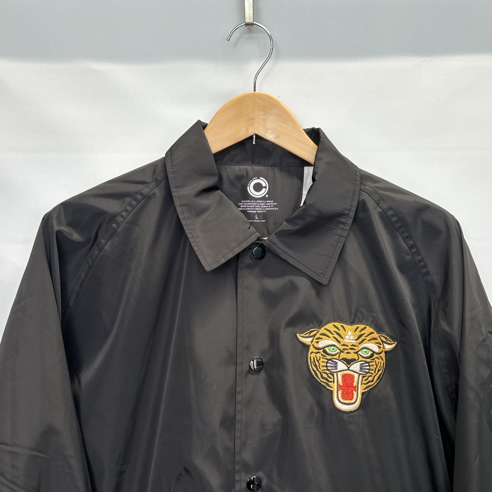 ジャケット・アウター CLOVERU TIGER COACH 23 KARASHI L 浜館75-2370] [店舗併売品] Cloveru TIGER COACH JACKET 23 クローバル