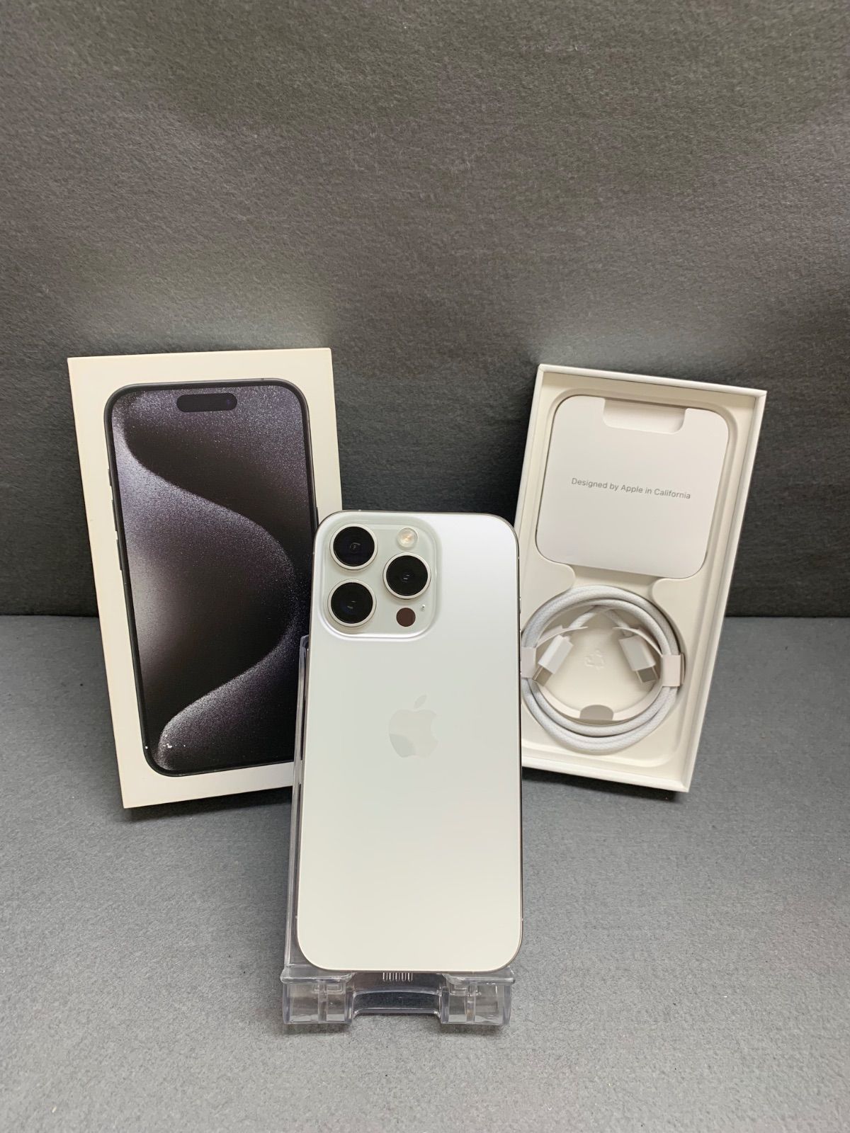 美品 iPhone15 Pro 512GB ホワイトチタニウム SIMフリー - メルカリ