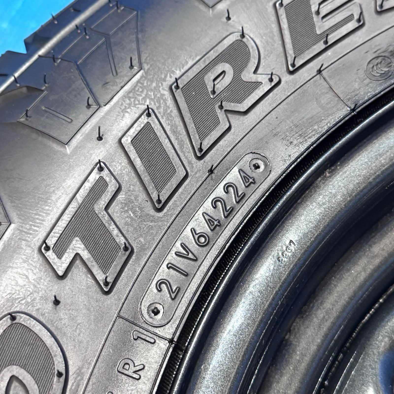 バリ溝 24年製 オープンカントリー AT3 215/75R15 4本 9分山 8分山 